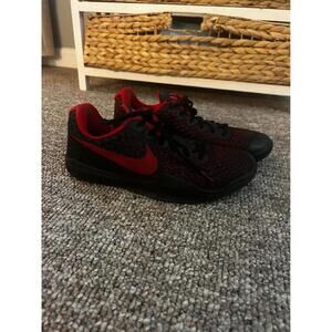 Nike Men's Red and Black Sport Shoes SIZE 9